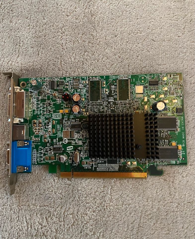 ATI Radeon X300se 128mb PCIe OEM Dell Grafikkarte in Köln