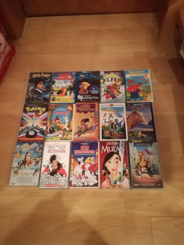 VHS Kassetten, im set 95€ in Delligsen