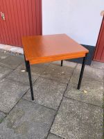 Tisch table Teak 60er 70er Möbel Design Zimmer Sofa Couch Wohnung Leipzig - Leipzig, Südvorstadt Vorschau