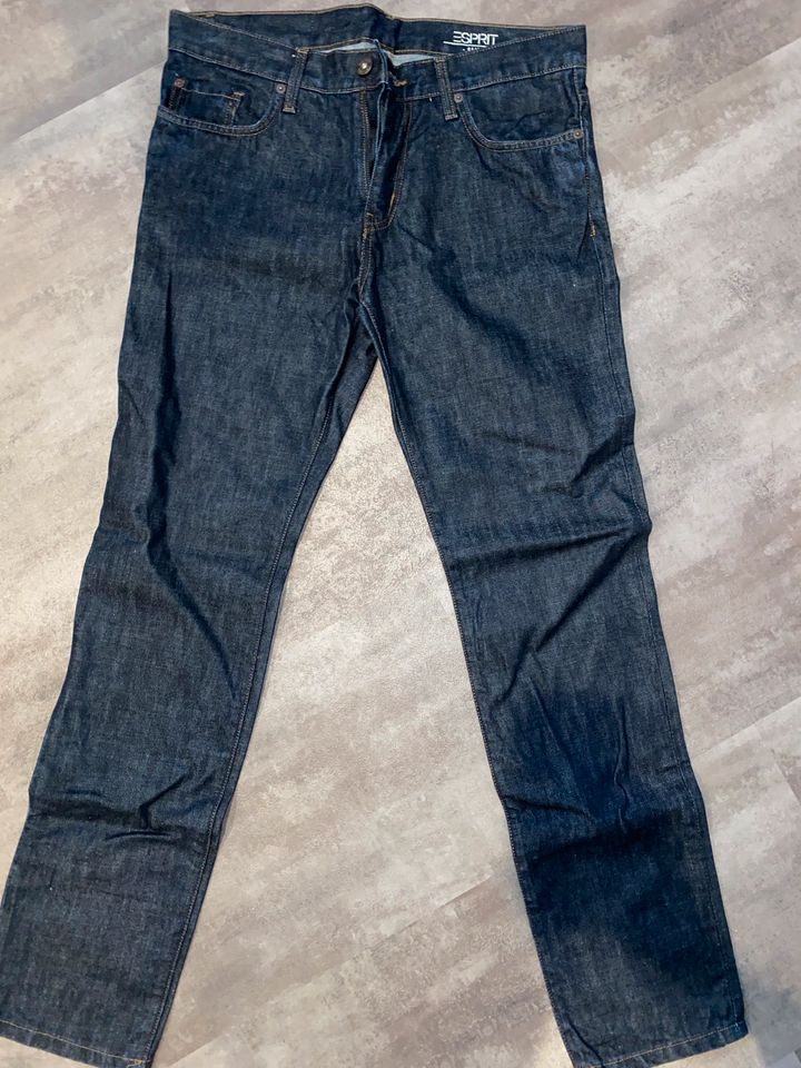 Esprit EDC Herren Jeans Slim 33/34 dunkelblau in Oberhausen