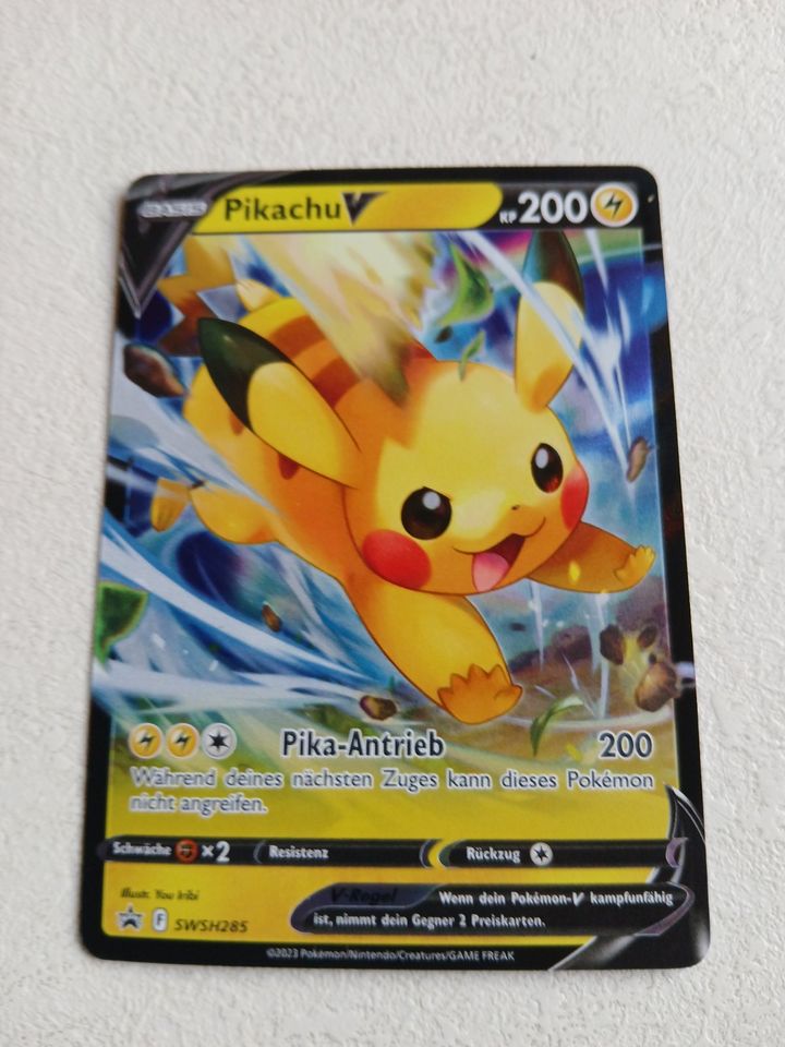 Pokemon Pikachu V promo - neu in Dorsten