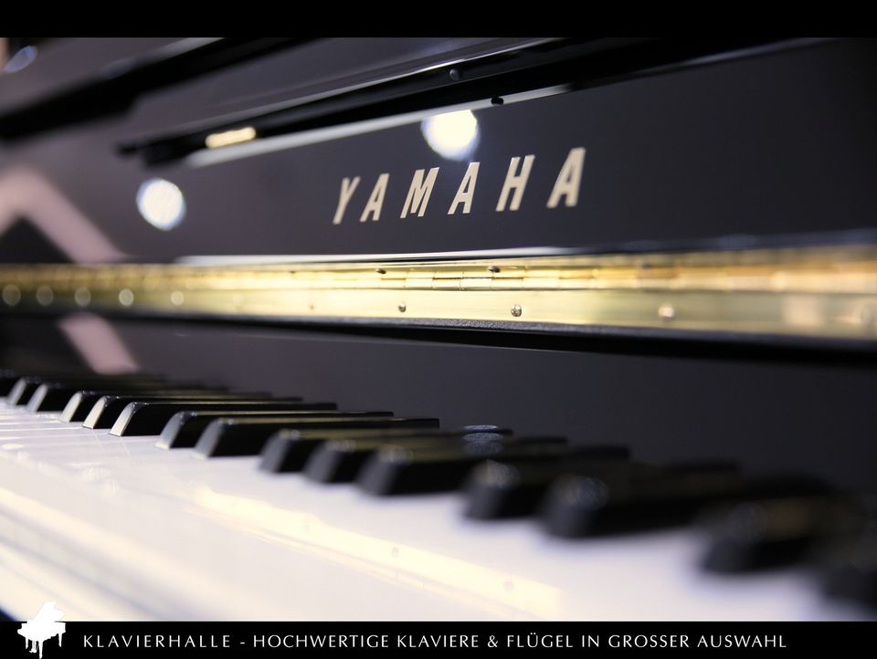 Hochwertiges Yamaha Klavier, V-114, schwarz poliert ★ Bj.2001 in Geist