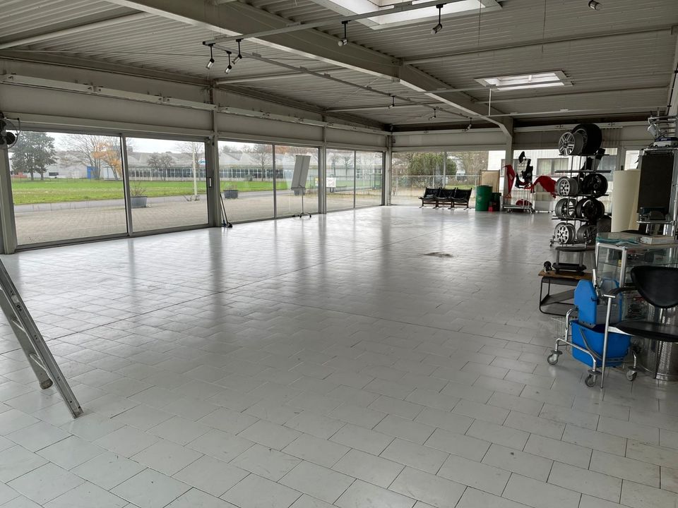 Autohaus-Werkstatt-Showroom in Wegberg