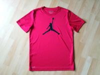 Air Jordan T-Shirt Größe 176 Hessen - Bad Vilbel Vorschau