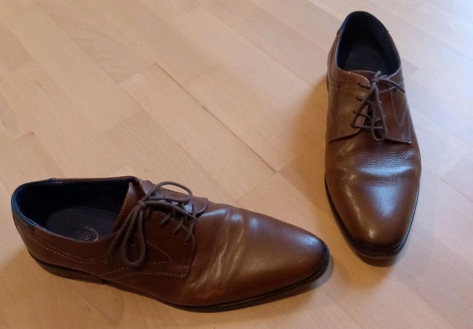 elegante braune Herrenschuhe der Marke AM in Größe 44 in Bodelshausen