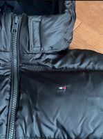 Tommy Hilfiger Winterjacke 152 Daune Jacke schwarz Brandenburg - Falkensee Vorschau