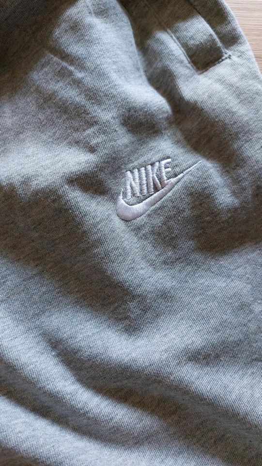 Nike kurze Hose Gr.XXl/ Grau  *Neu * in Gütersloh