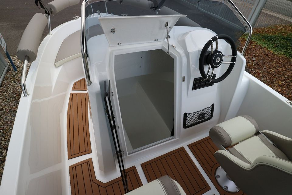 Aquila 5.3 Sun - NEU - Boot mit Motor Suzuki 70PS - in Rechlin