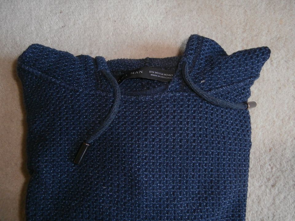 Zara Men Kapuzenshirt, Strickoptik, blau, Gr.S in Spantekow