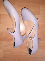Lila flieder Schuhe Pumps Riemchenpumps 42 und 41 Sachsen - Mockrehna Vorschau