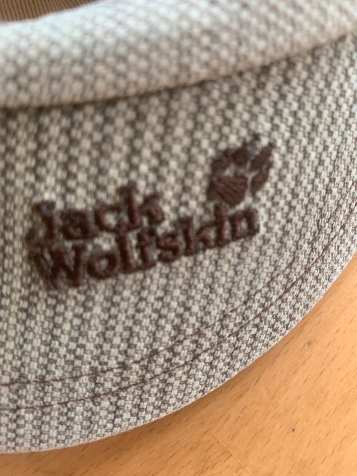 Gr. M / Jack Wolfskin Schiebermütze beige gestreift in Glienicke/Nordbahn