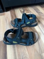 Tolle Bench Damen Sandalen aus Leder / Farbe schwarz / Gr. 37 Hessen - Baunatal Vorschau