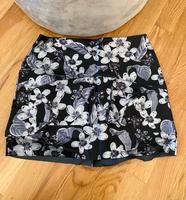 Zara schwarzer Metallic Kunstleder Minirock, Größe 42 Leipzig - Gohlis-Süd Vorschau