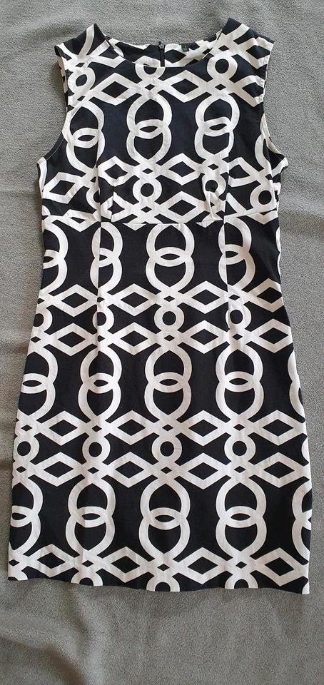 Superschönes Kleid Etuikleid Gr. 36 Benetton schwarz weiß in Fürth