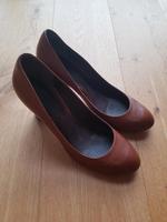 Braune Pumps von Hallhuber, Größe 40 Hessen - Sulzbach Vorschau