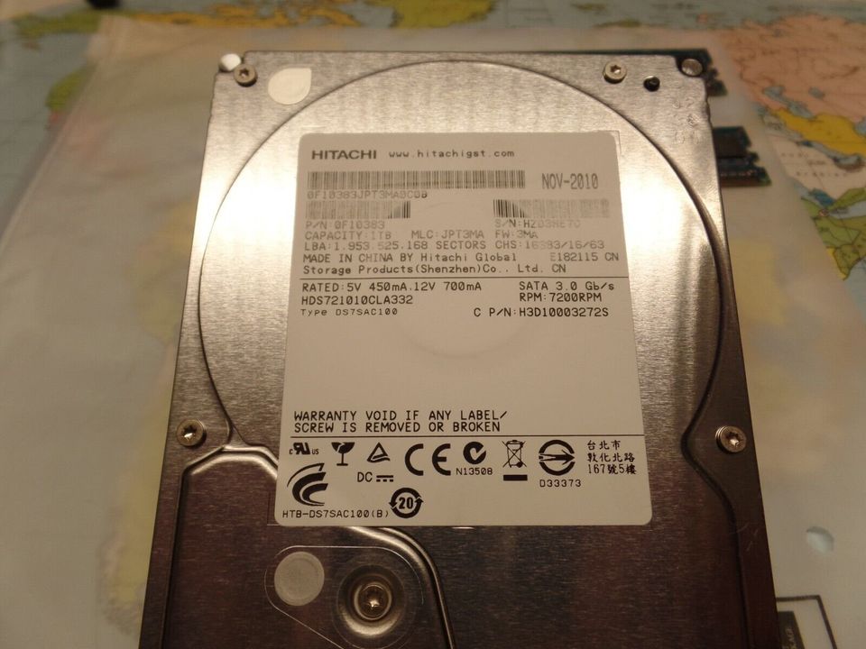 Festplatte Hitachi, 3,5", 1 TB, SATA 3.0, 7200 RPM in Haar