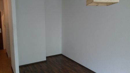 LOHMAR-Zentrum, 1 Zi.- Appartement; gut vermietet, ca. 27 m² Wfl., mit Balkon und Keller in Lohmar