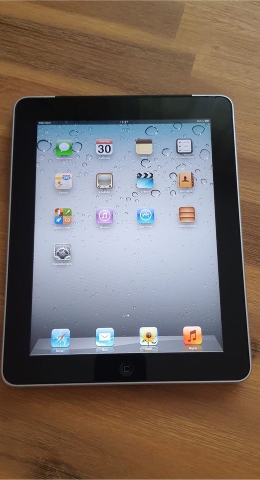 Apple iPad 1st Gen 9.7" 64gb Wi-Fi + 3G Model A1337 in Mainz