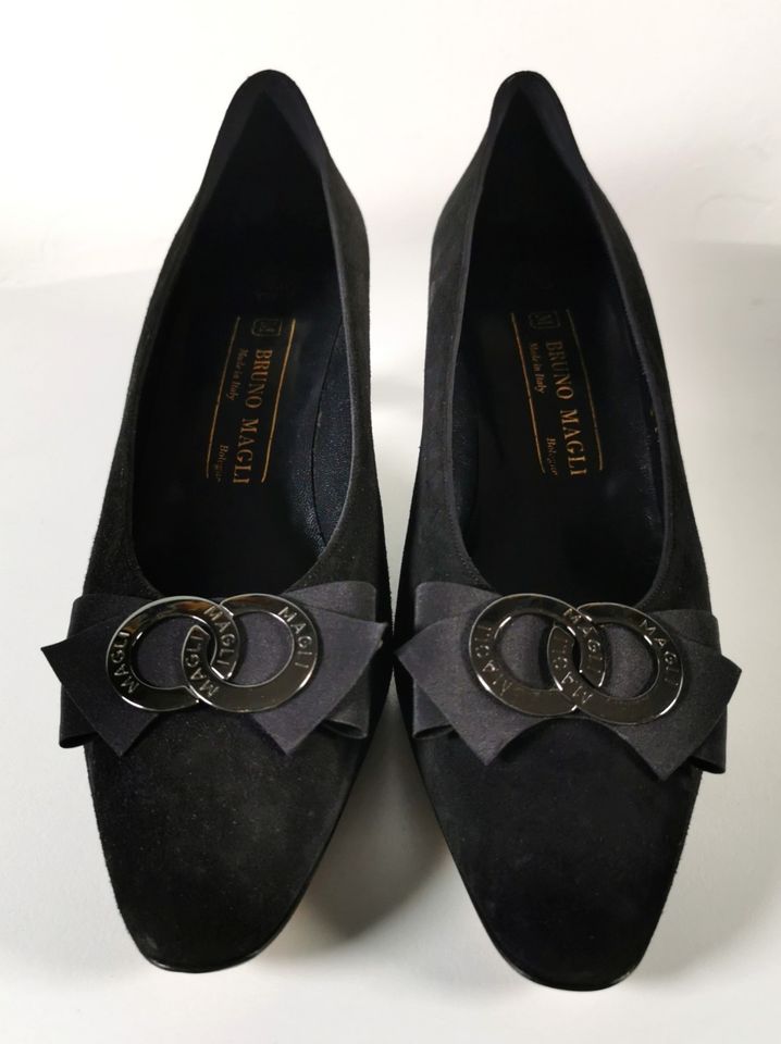 Vintage 80er Bruno Magli Pumps 41 Italien schwarz Wildleder neu in München