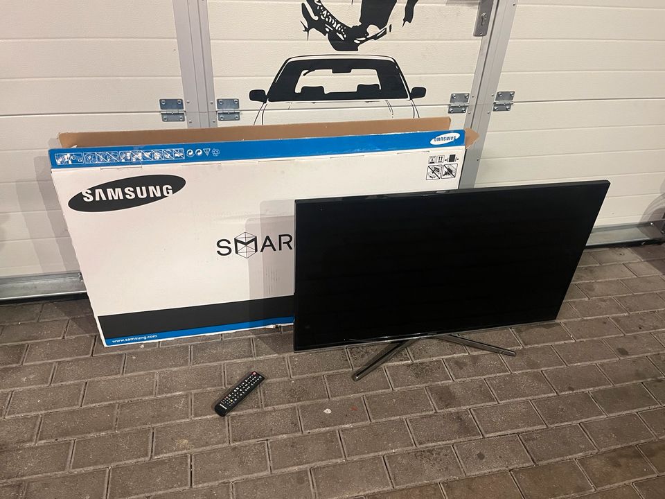 Samsung LED Smart TV 40 Zoll defekt in Freimersheim(Alzey-Worms)