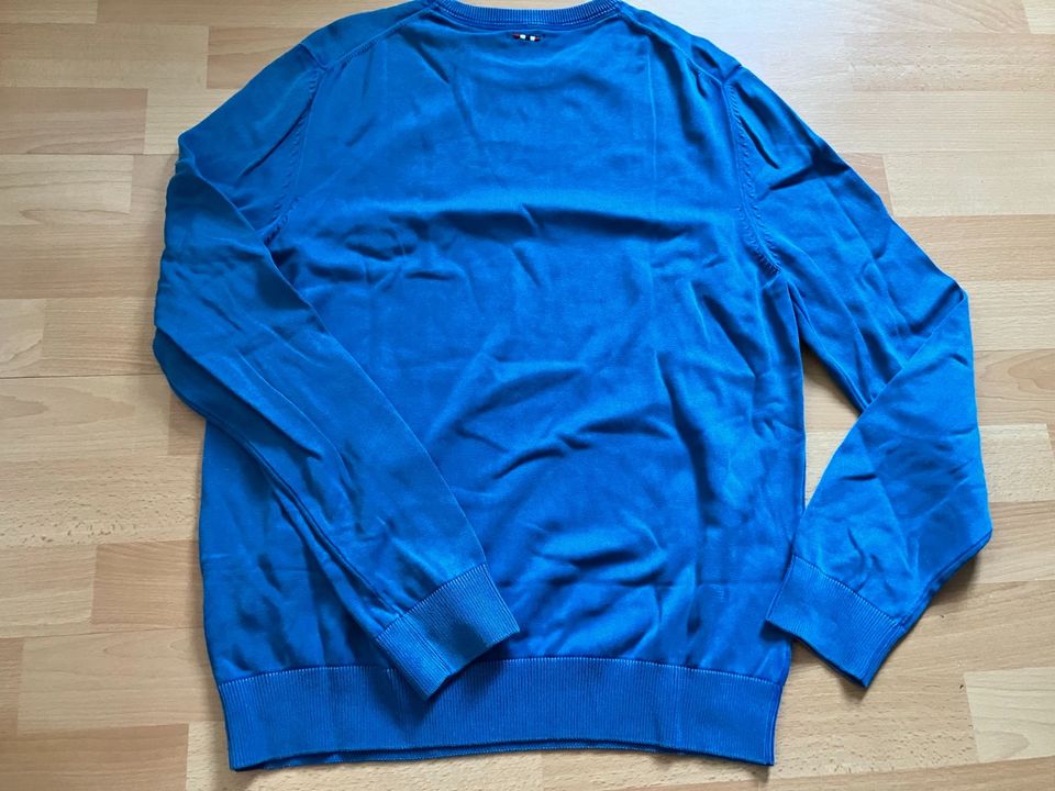 Pullover Sweatshirts Tom Tailor, Napapijri, Under Amour in Magdeburg