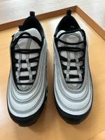 Nike Turnschuhe Herrn Gr. 44 Hessen - Königstein im Taunus Vorschau