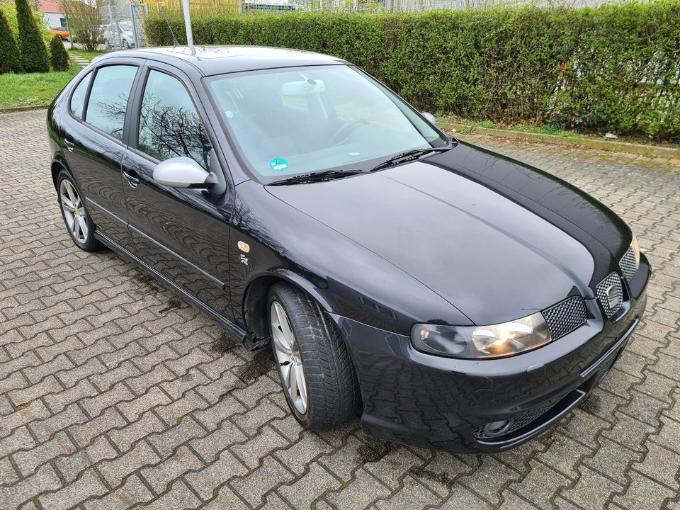 Seat Leon 1,8 20V/Turbo M1 132 KW in Markgröningen