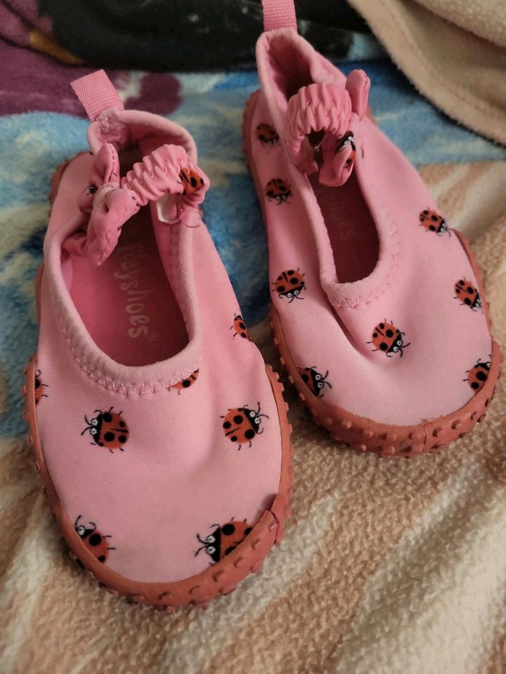 Bade Schuhe für Mädchen gr. 24 rosa mit Marienkäfer in Reiskirchen