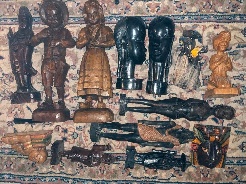 Holzfigur,Maske,Kunst,Edelholz,Ebenholz,Afrika,Asien,Konvolut in Köln