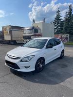 Hyundai i30 FD Edition Plus - 1.4 Benziner - Gepflegt/zuverlässig Hessen - Wiesbaden Vorschau