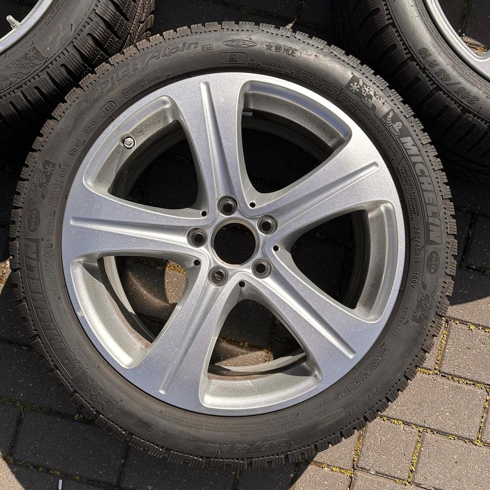Mercedes-Benz E-Klasse W213/S213 Felgen + Michelin Winterreifen in Hannover