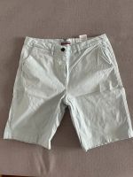 Tolle Shorts von Tommy Hilfiger, wie neu München - Bogenhausen Vorschau