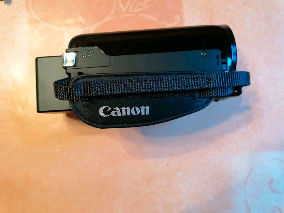 Canon  Legria Hf R68  Camcorder in Essen