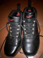 NIKE AIR Herren Stiefel Boots Leder schwarz Neuwertig Gr 40 US 7 Niedersachsen - Holle Vorschau