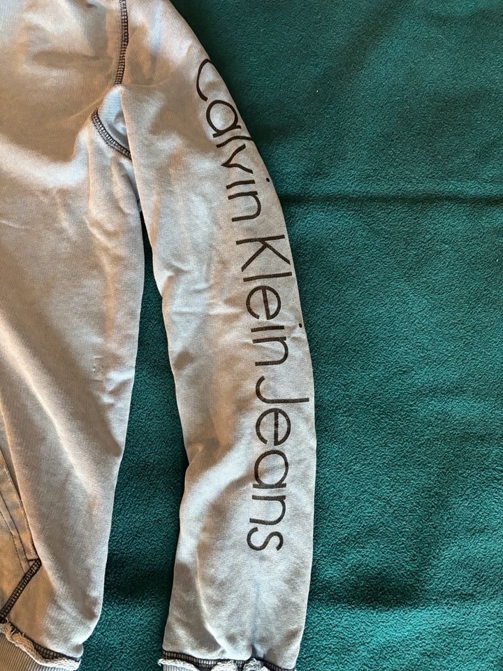 Calvin Klein Kapuzen Hoodie GrS Unisex in Leverkusen