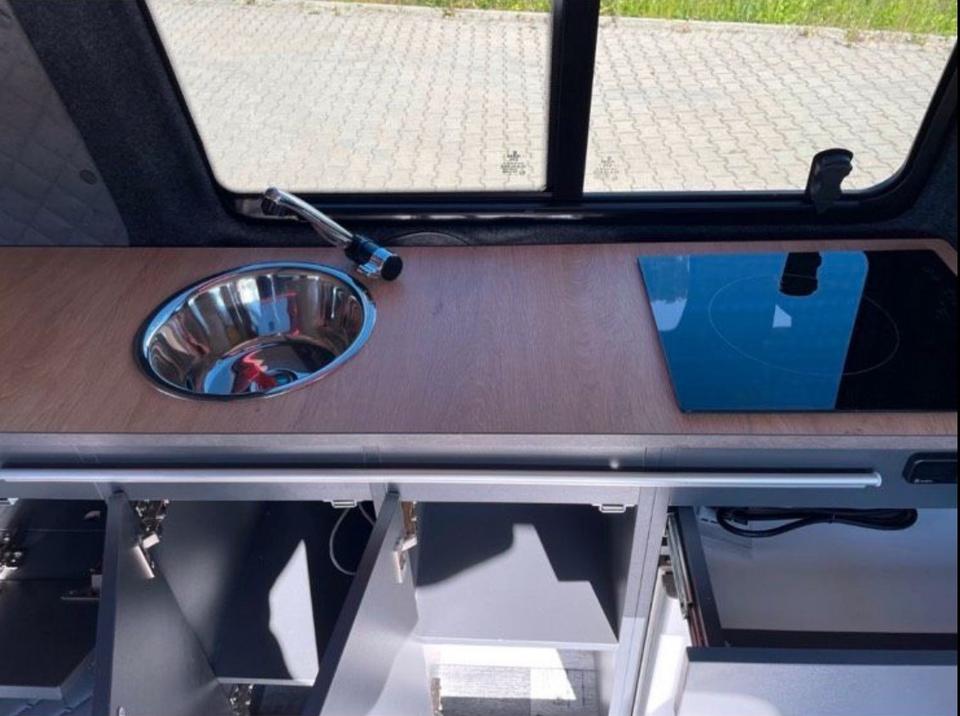 VW T5 2.0 TDI Camper, TÜV NEU, Moderner Ausbau, Standheizung. in Bremen