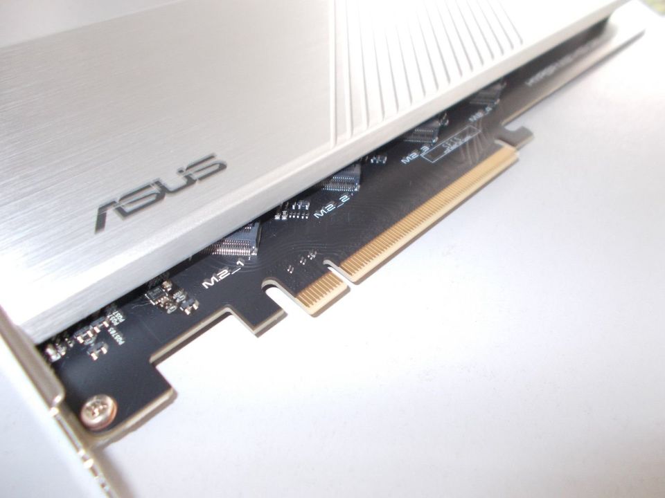 ASUS Hyper M.2 x16 Gen 4 Interface Cards/Adapter Internal in Prüm