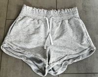 Hollister Damen Sweathose Shorts in grau Größe S Rheinland-Pfalz - Edesheim (Pfalz) Vorschau