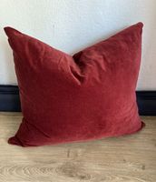 IKEA Entenfeder-Kissen, 65x65 cm, rot/braun Sachsen - Bautzen Vorschau