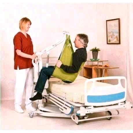 Neu Rollator Rollstuhl Seniorenmobil Elektromobil Patientenlifter in Stockach