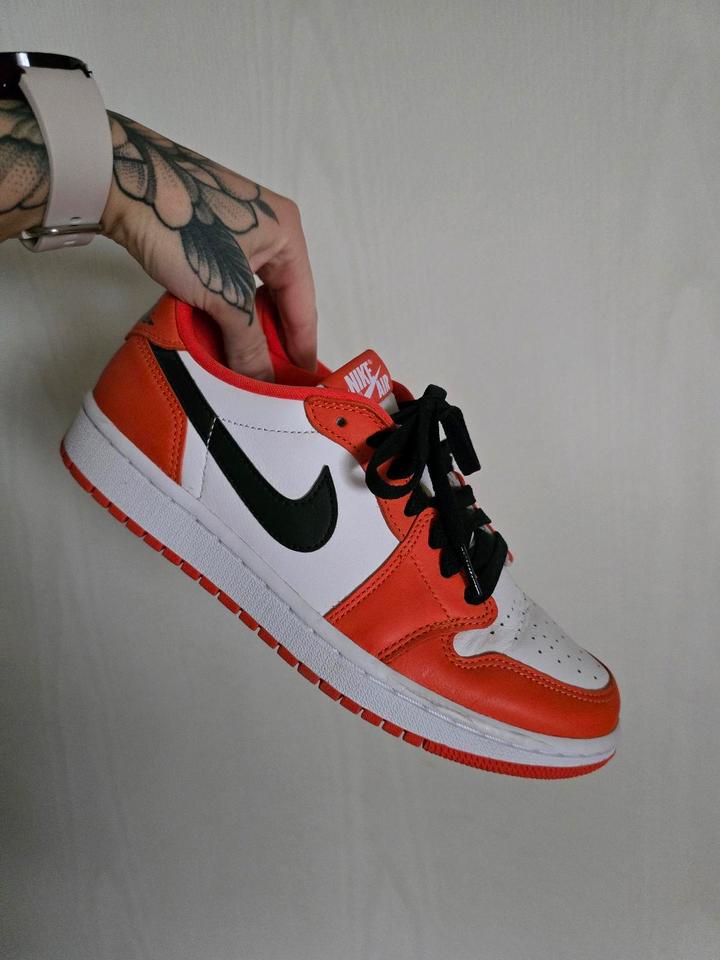Nike Air Jordan 1 Low Starfish US 7 - US 8.5 W - EU 40 in Linz am Rhein