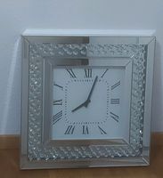 Neuwertig! Wanduhr Silber 50x50cm Hessen - Hattersheim am Main Vorschau