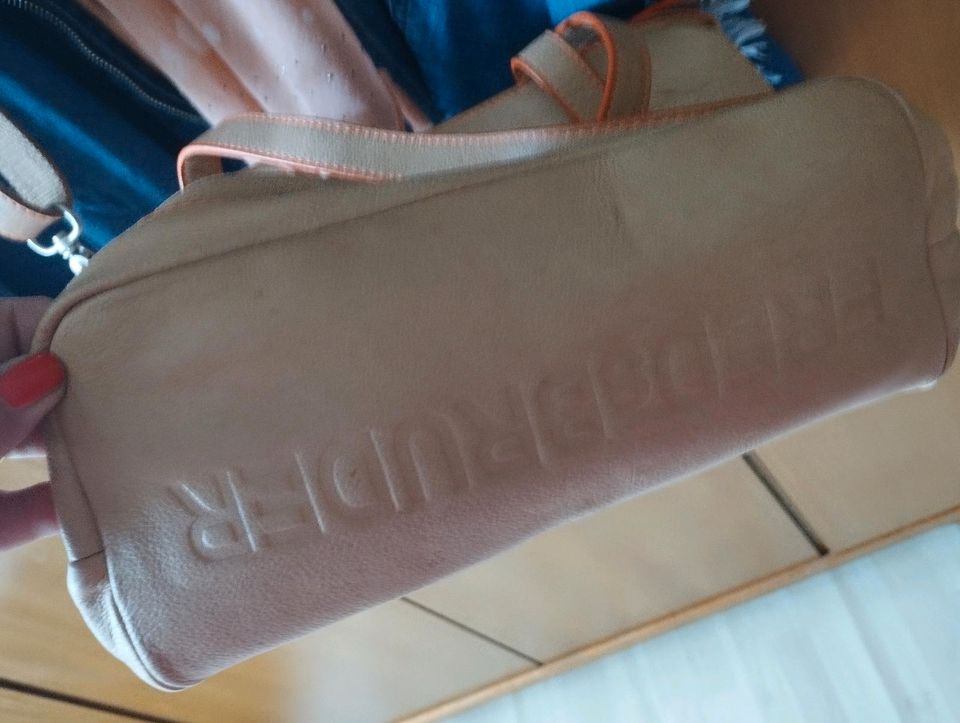 Mega Tasche Freds Bruder Echtleder bag Crossbody Umhängetasche in Paderborn