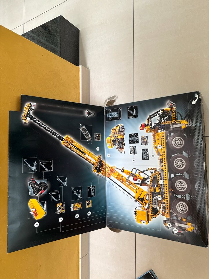 Lego Technic Kran im Originalkarton in Kronach