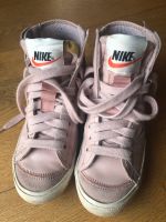 NIKE Sneaker Turnschuhe Frauen/Mädchen Größe 38, rares Modell Bayern - Finning Vorschau