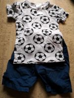 H&M, T-Shirt, Fussball, Shorts, Gr. 98/104, Set Nordrhein-Westfalen - Troisdorf Vorschau