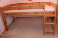 Hochbett Kinderbett Massiv Holz Kinder Bett 90x200 mit Matratze Niedersachsen - Borkum Vorschau