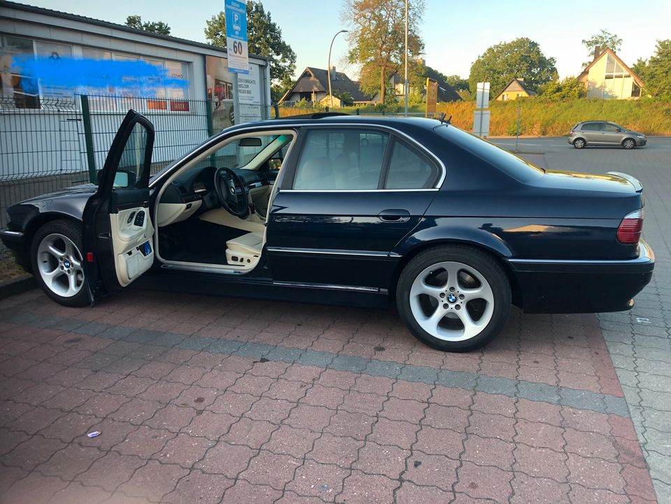 BMW e38 Werkswagen / Vorserienmodell in Hamburg