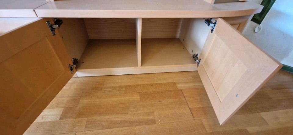 Wohnzimmer-Schrank in Mainburg