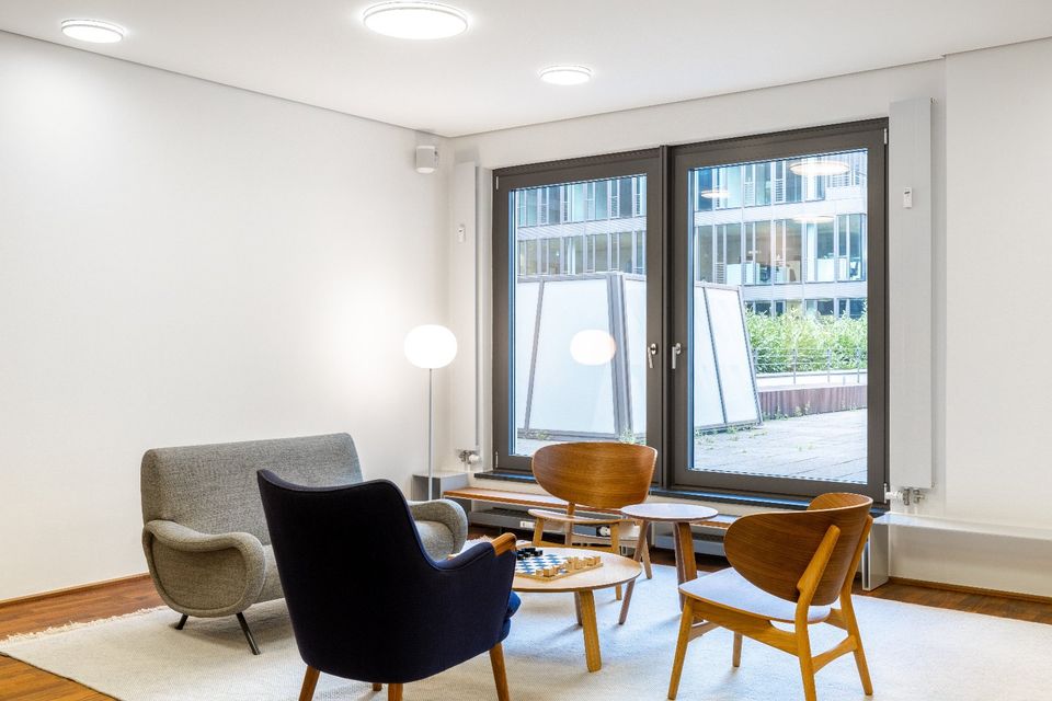 Buchen Sie Großraumbüros 100 sqm für Unternehmen jeder Größe in Regus Basler Strasse in Bad Homburg